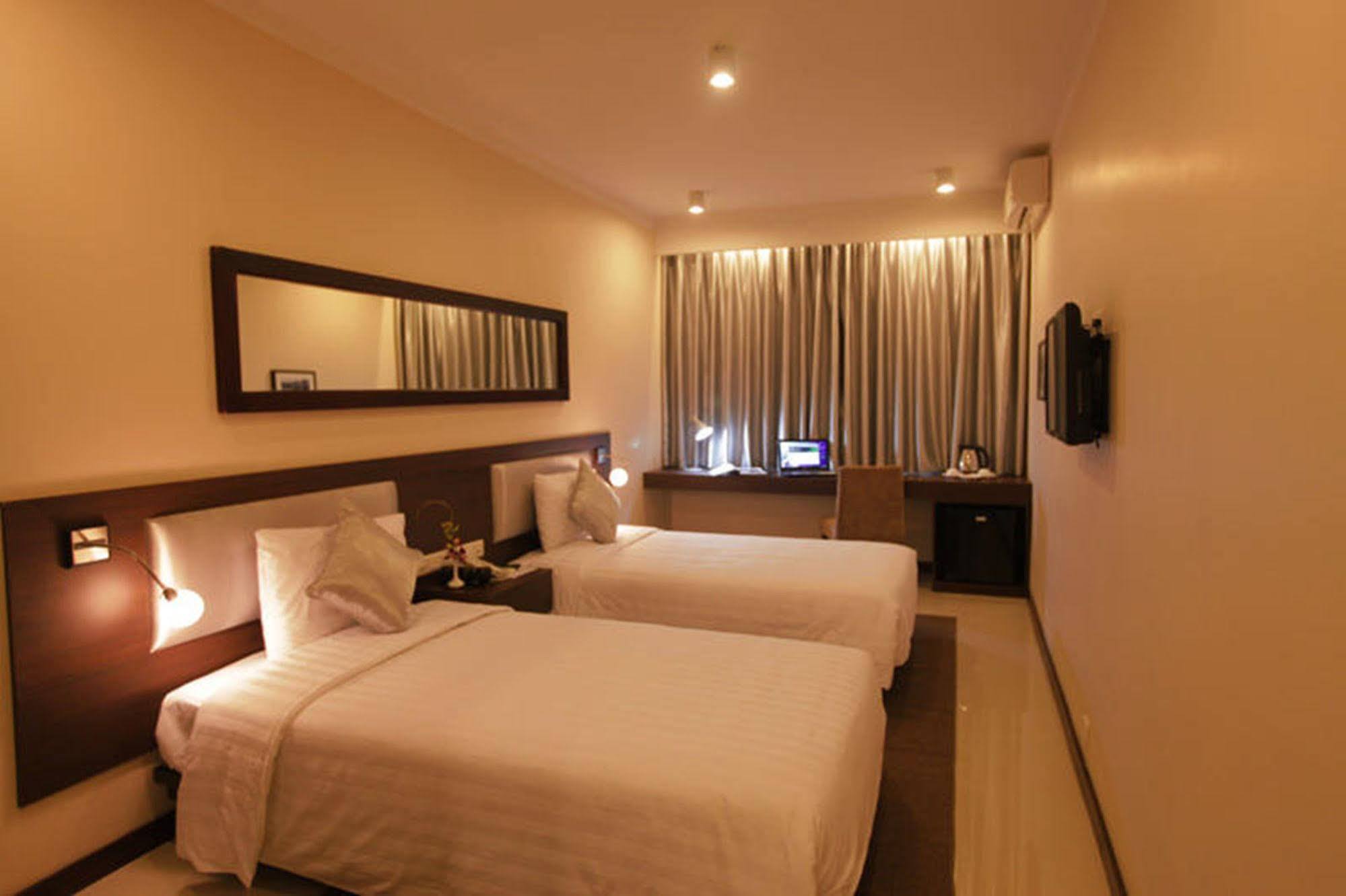 האנוי Hong Ha Hotel מראה חיצוני תמונה